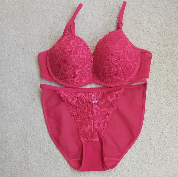 Silk & Satin Other - Silk & Satin Red Lace Bra Set